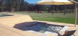 Holiday House with Spa Berry